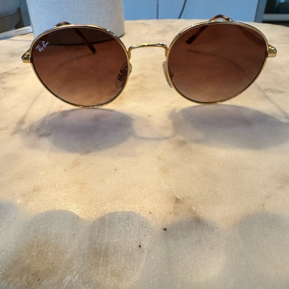 Ray-Ban RB3681